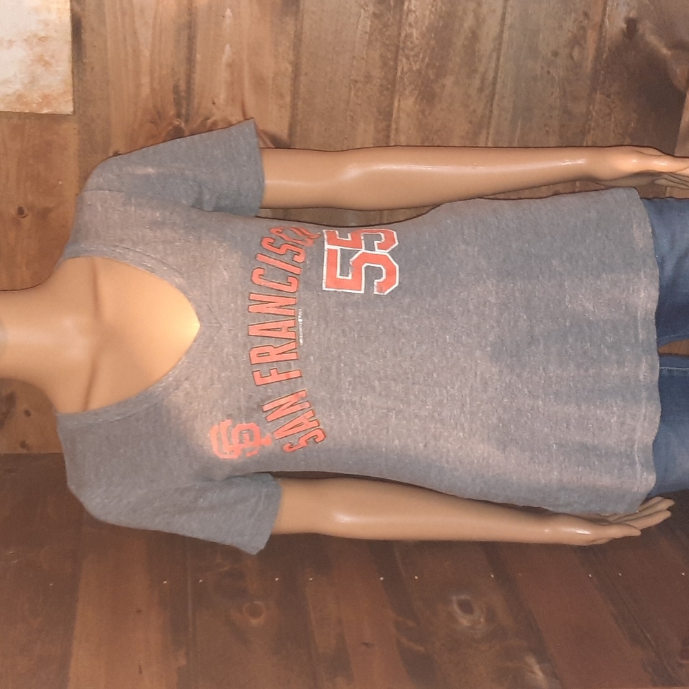 FREE Campus lifestyle v-neck